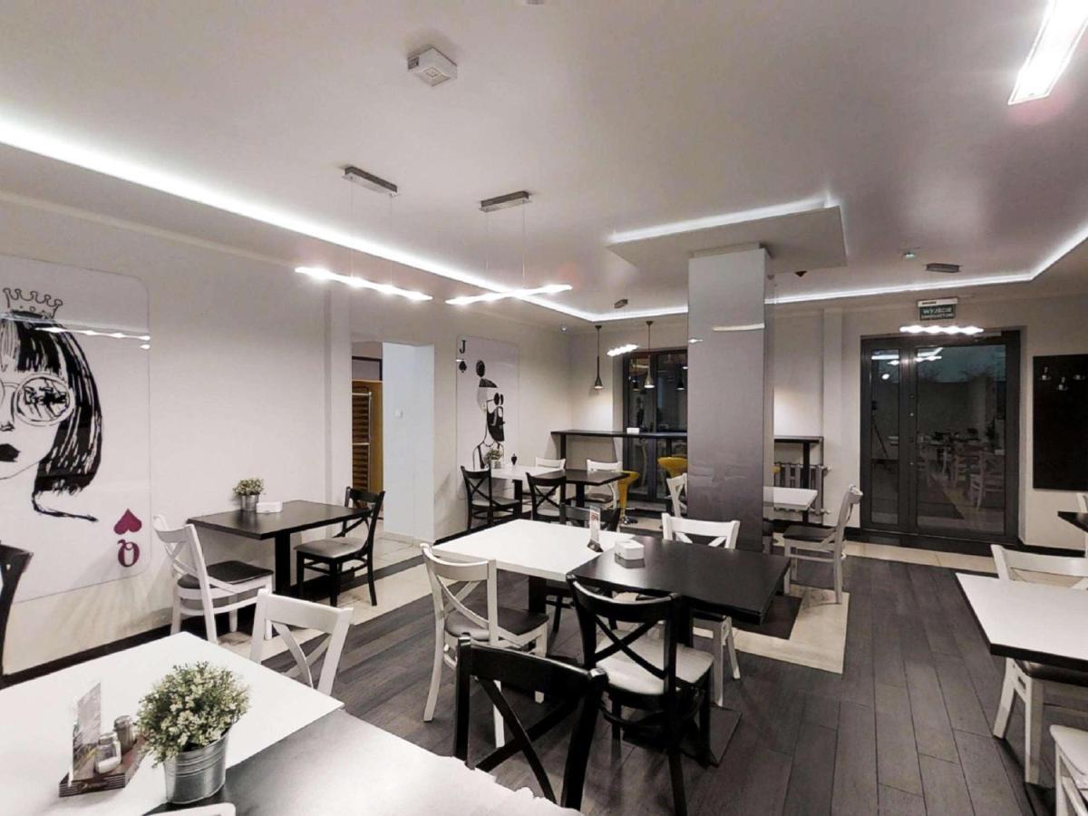 Ibis Styles Stare