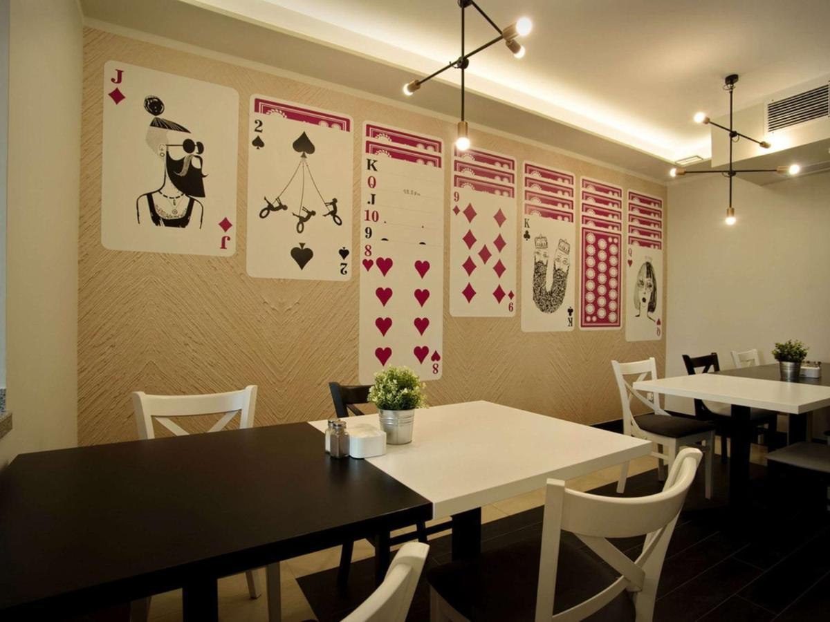 Ibis Styles Stare